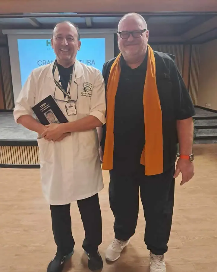 Dr. Alex Flores. Jefe del Servicio de Acupuntura del Hospital de Carabineros de Santiago de Chile